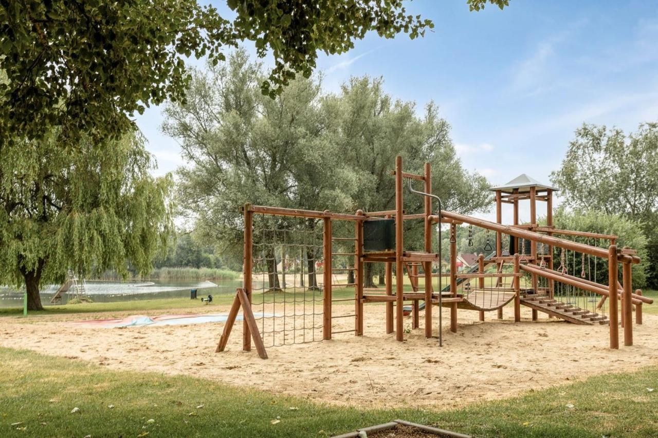 Gezellige Vakantiewoning Aan Het Water In Ewijk - Recreational Only No Workers Kültér fotó