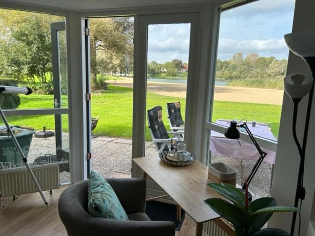 Gezellige Vakantiewoning Aan Het Water In Ewijk - Recreational Only No Workers Kültér fotó
